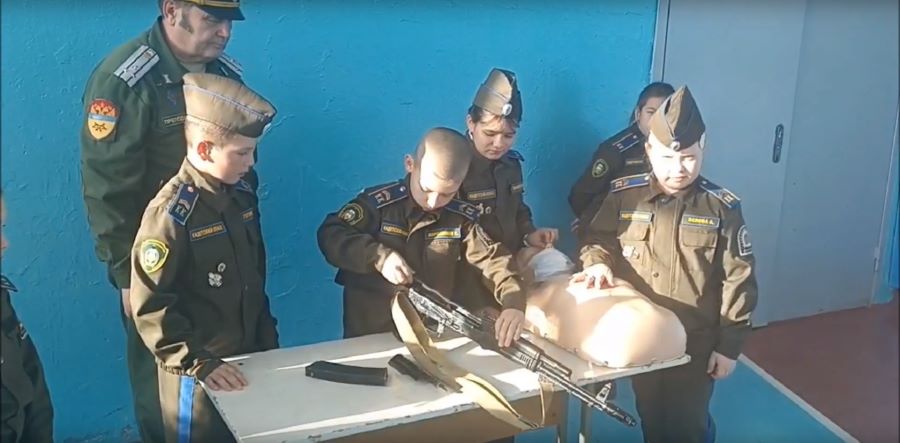 У кадет прошла эстафета молодых бойцов (видео)