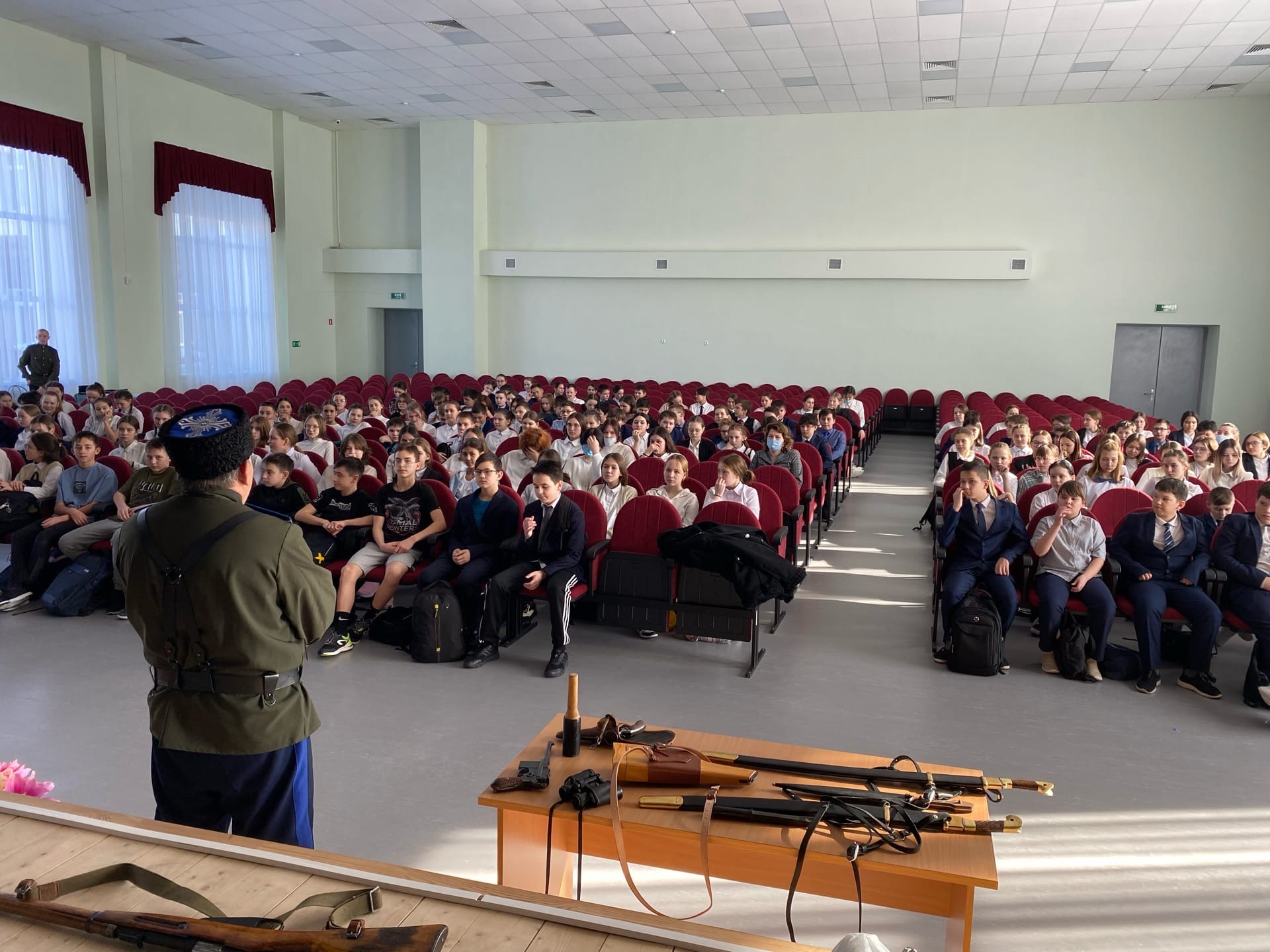 В Бакалинской школе прошла встреча учеников с казаками