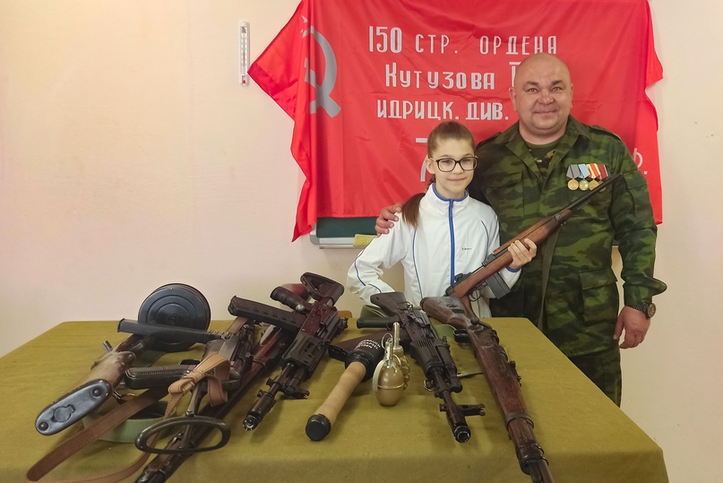 Казаки хутора «Изумрудный» провели урок мужества, посвящённый Великой отечественной войне Казаки хутора «Изумрудный» провели урок мужества, посвящённый Великой отечественной войне