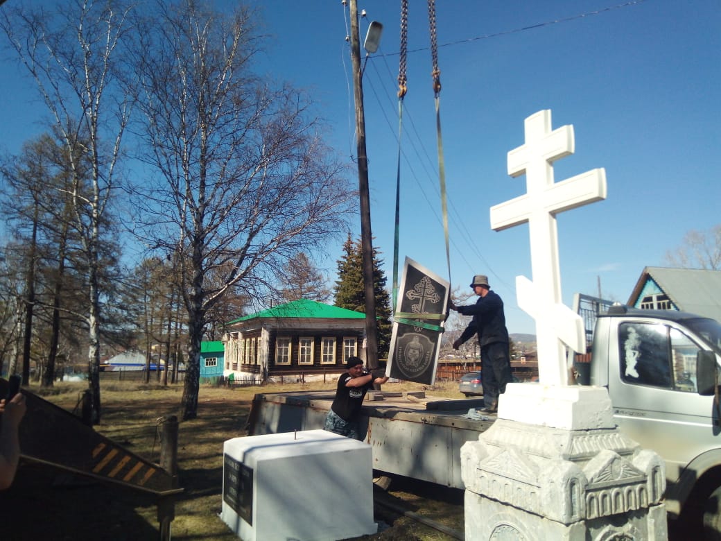 ﻿Казаки Оренбургского казачьего войска установили памятник погибшим казакам 