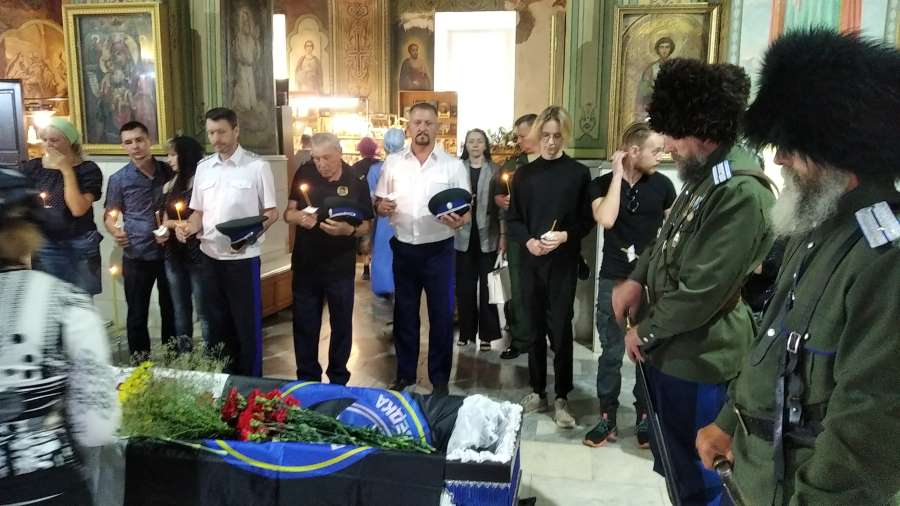 Наши герои: В Оренбурге простились с добровольцем, погибшим в Донбассе Наши герои: В Оренбурге простились с добровольцем, погибшим в Донбассе