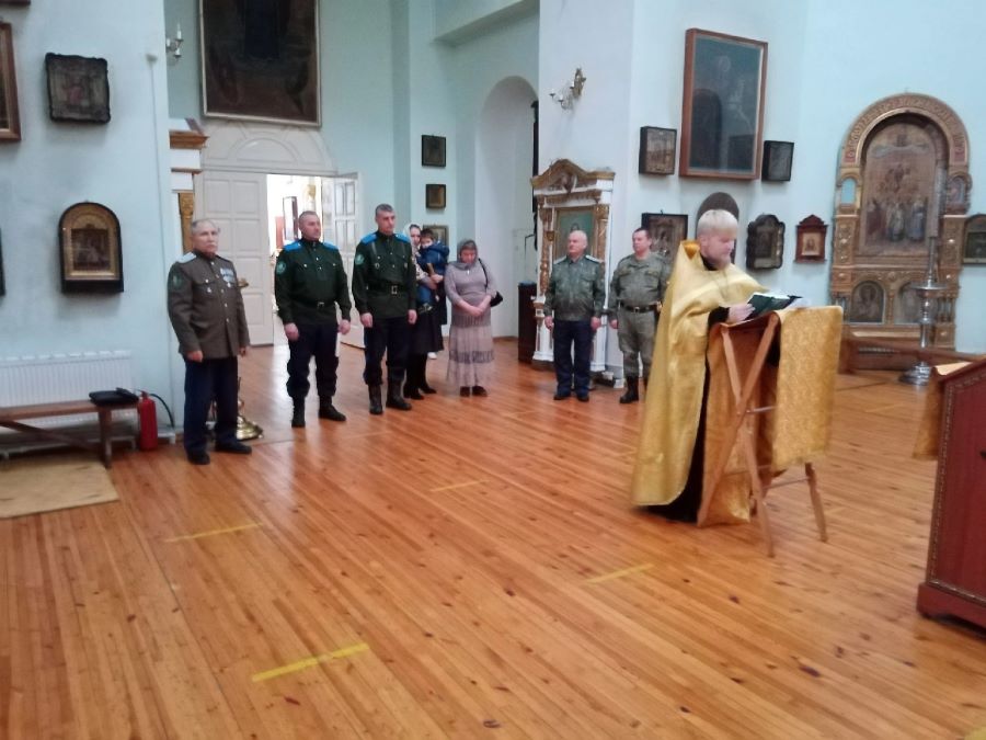 Казаки станицы «Верхнеуральская» едут пополнять добровольческий отряд Форштадт Казаки станицы «Верхнеуральская» едут пополнять добровольческий отряд Форштадт