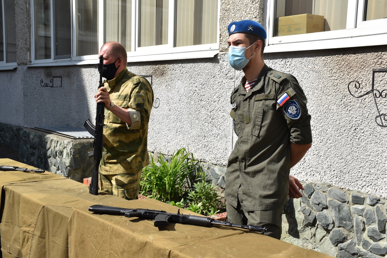 В Екатеринбурге казаки помогли в проведении праздничного мероприятия «Россия – Родина моя!» В Екатеринбурге казаки помогли в проведении праздничного мероприятия «Россия – Родина моя!»