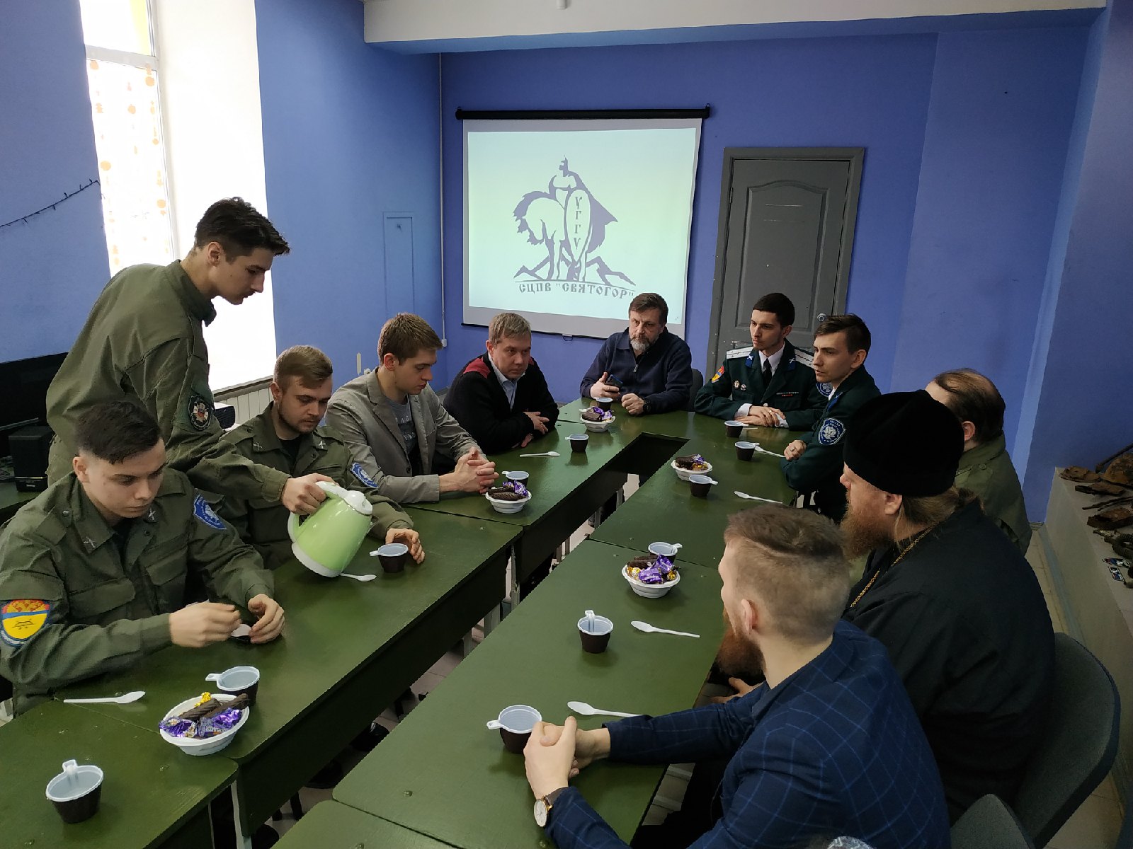 В Екатеринбурге состоялась встреча казачьей молодежи с войсковым священником и освящение студенческого центра «Святогор»