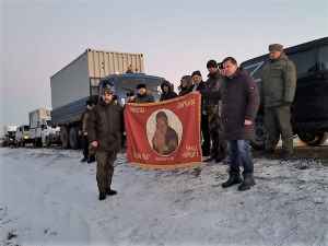 Из Оренбурга в зону СВО отправлен казачий гуманитарный конвой и знамя со святыми образами Из Оренбурга в зону СВО отправлен казачий гуманитарный конвой и знамя со святыми образами