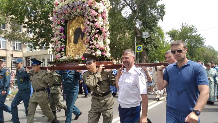 Святое покровительство: Чудотворная икона Табынской Божьей Матери вновь явила свой лик народу Святое покровительство: Чудотворная икона Табынской Божьей Матери вновь явила свой лик народу