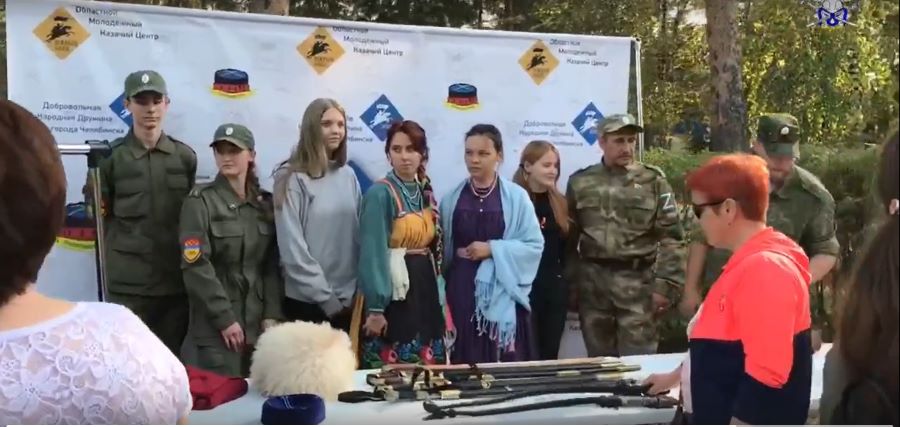 Молодежь хутора «Южный» умело рассказывает горожанам о казачестве (видео)