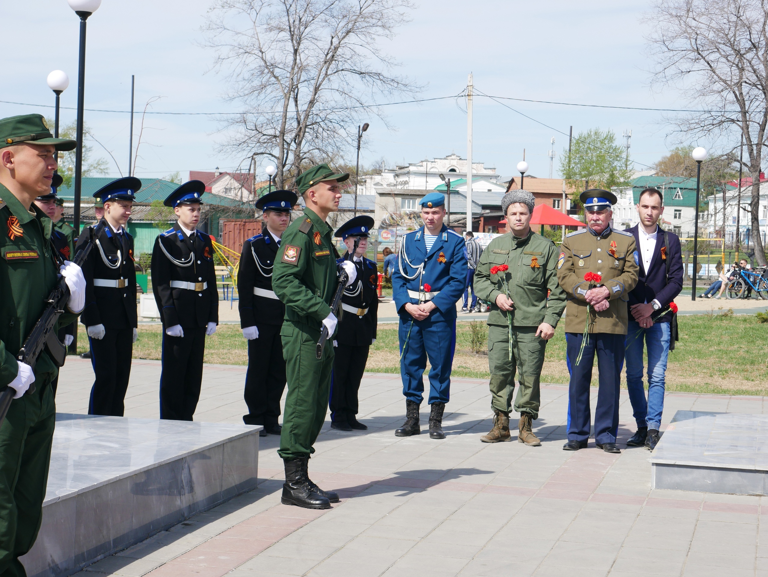 Камышловские казаки и казачата совершили автопробег, посвященный Дню Победы Камышловские казаки и казачата совершили автопробег, посвященный Дню Победы