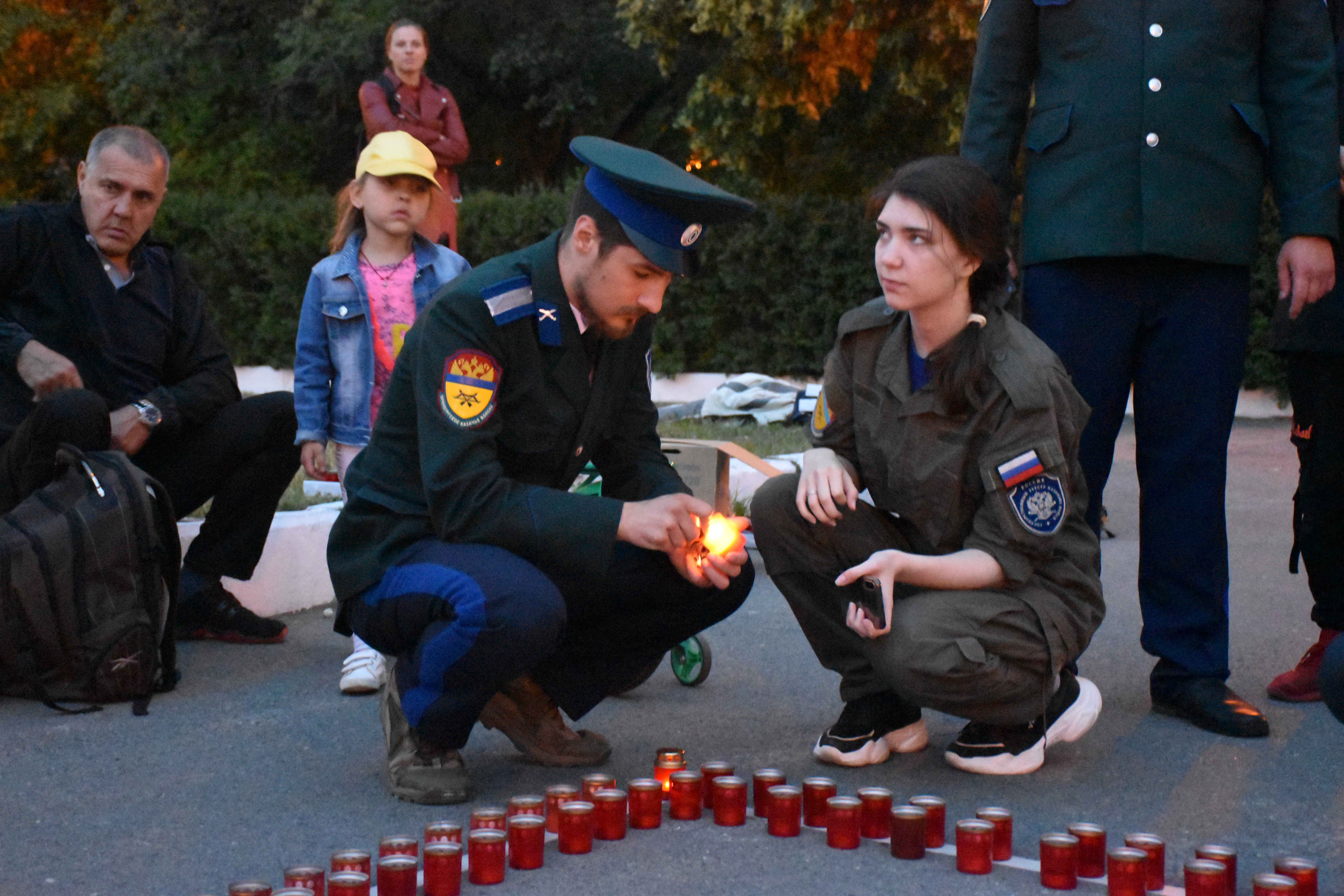 Казачья молодежь присоединилась к акции «Свеча памяти» 