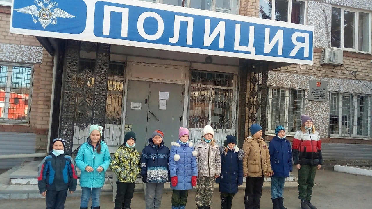 Казачат военно-патриотического клуба «Есаулец» активно проходят каникулы