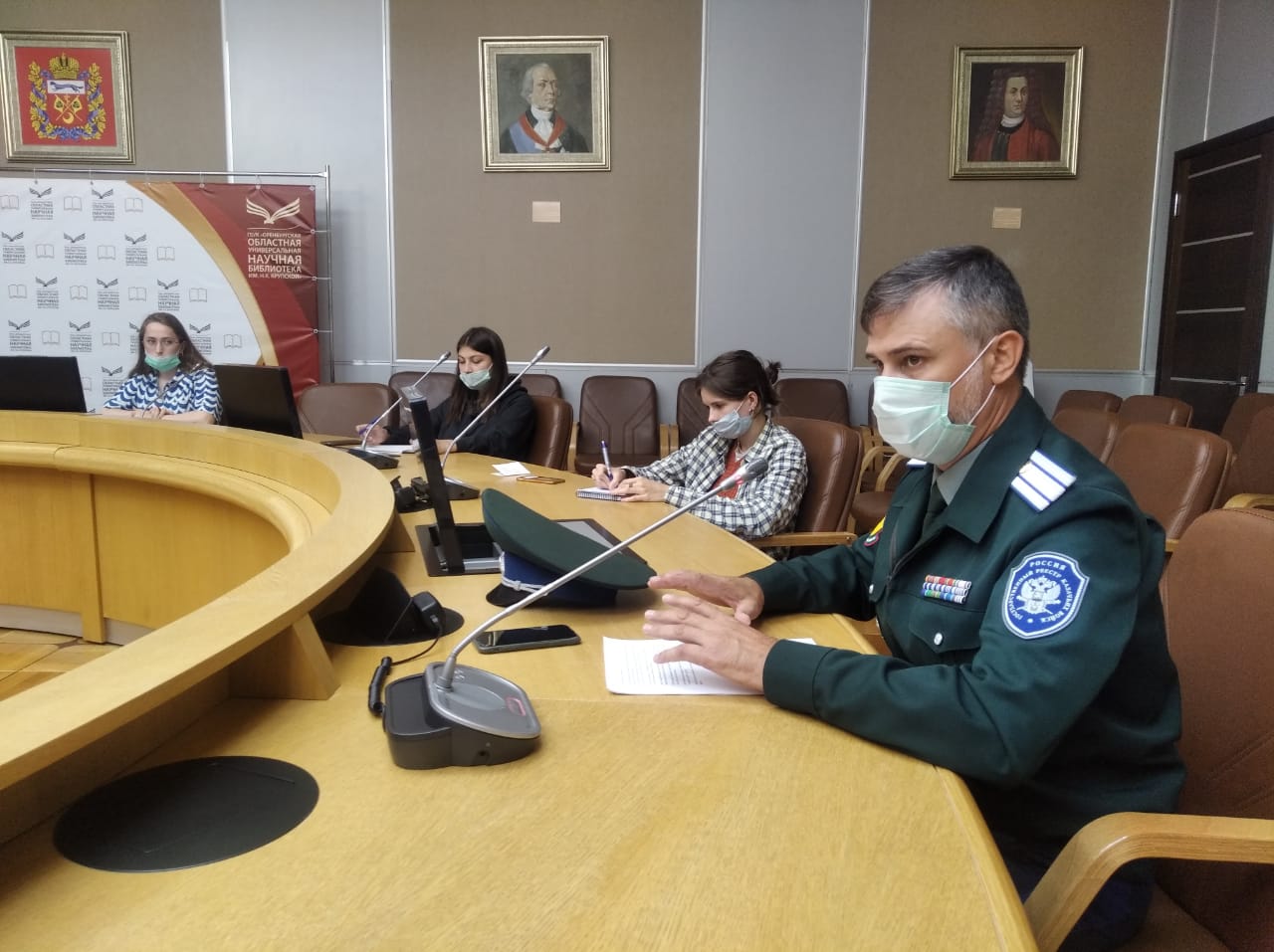 В центре внимания – Оренбургское казачество: атаман первого отдела ОКВ встретился со студентами