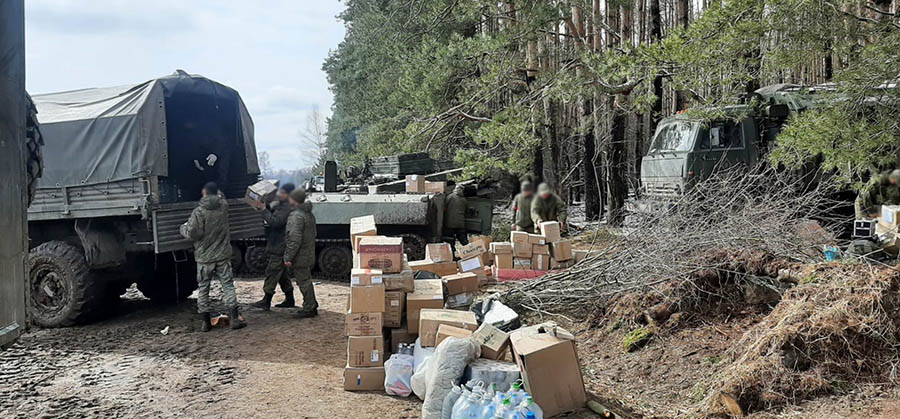 Казаки Четвертого отдела ОВКО передали гуманитарный груз воинам-казакам Казаки Четвертого отдела ОВКО передали гуманитарный груз воинам-казакам