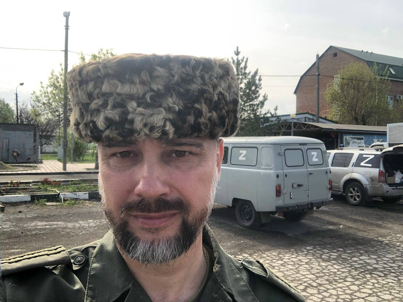 Своих не бросаем! Своих не бросаем!