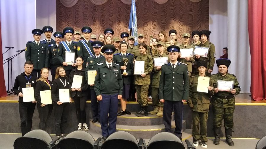 В Оренбургской области состоялся слет казачьей молодежи В Оренбургской области состоялся слет казачьей молодежи