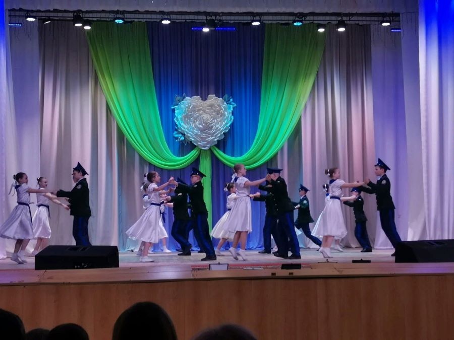 Казачата в городе Касли Челябинской области заняли призовое место за «Кадетский вальс»