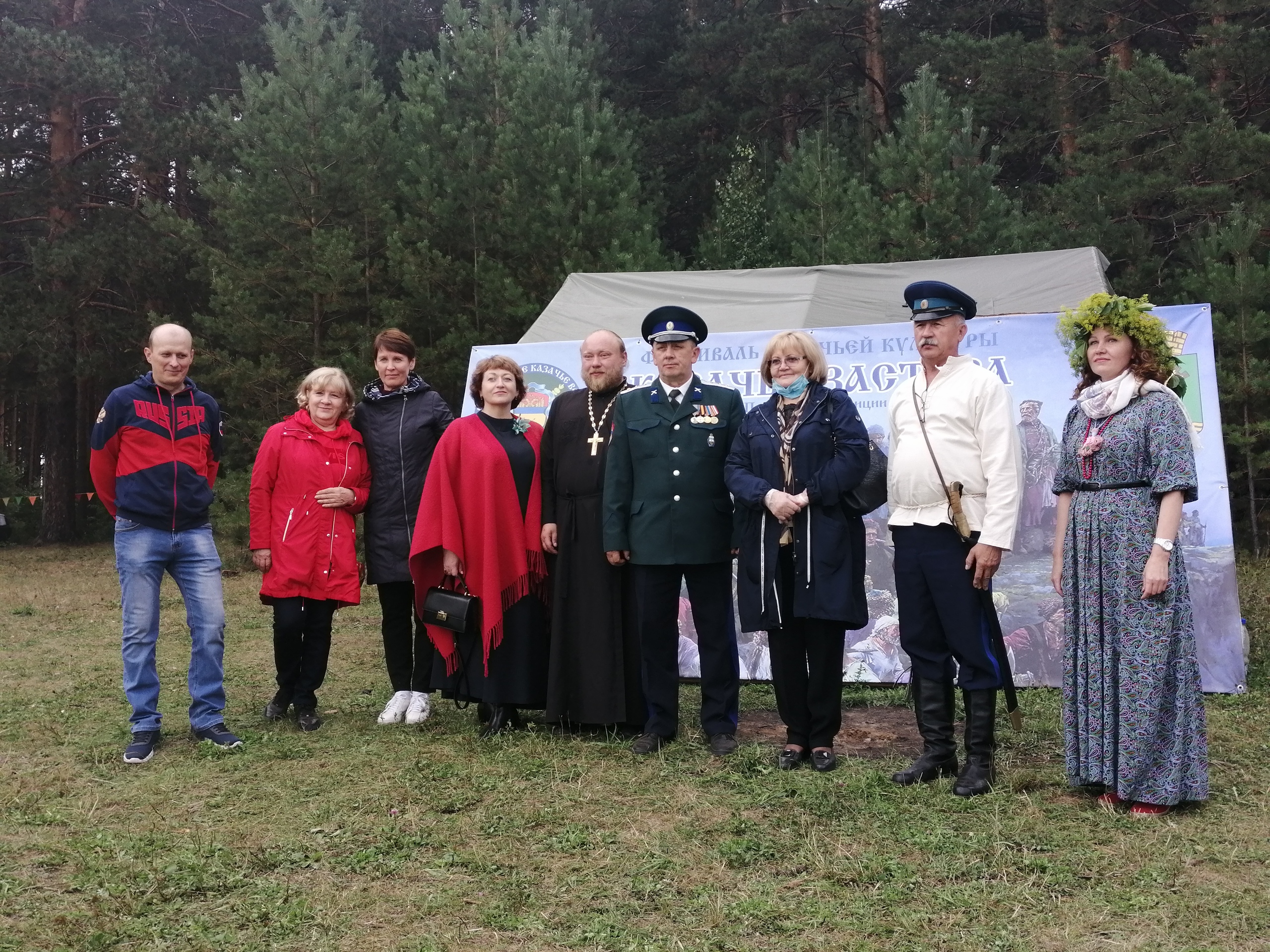 В Талице Свердловской области казаки организовали фестиваль казачьей культуры "Казачья застава у горы Гляден. Продолжая традиции" В Талице Свердловской области казаки организовали фестиваль казачьей культуры "Казачья застава у горы Гляден. Продолжая традиции"