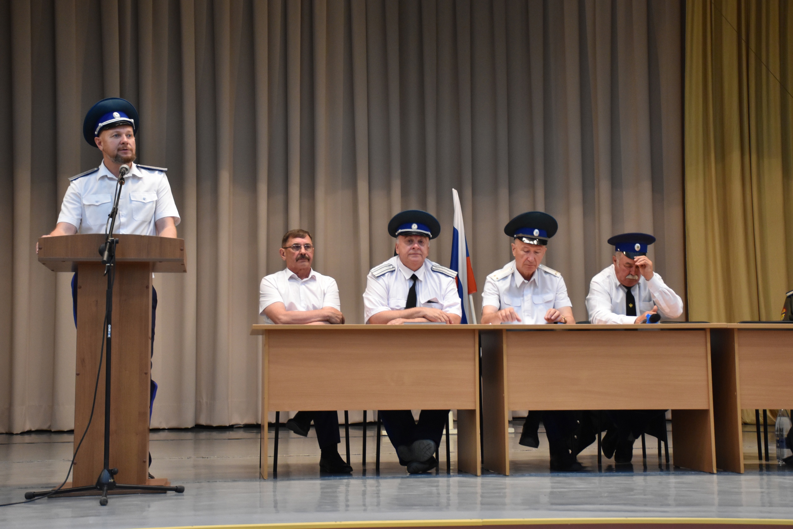 Войсковой атаман посетил отчетный круг Второго отдела Оренбургского казачьего войска Войсковой атаман посетил отчетный круг Второго отдела Оренбургского казачьего войска