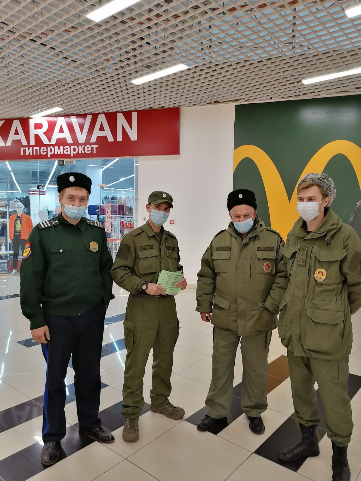 Казачья служба: Казаки Оренбурга помогают проверять соблюдение масочного режима