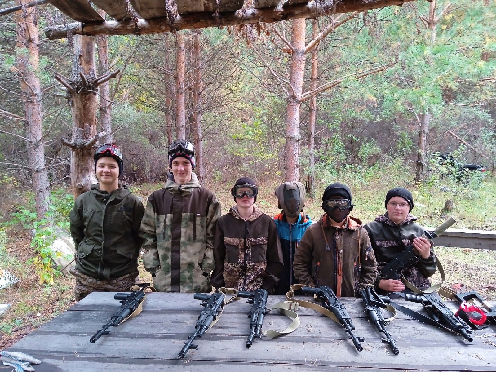 В казачьем военно-патриотическом клубе «Взлёт» начались занятия В казачьем военно-патриотическом клубе «Взлёт» начались занятия