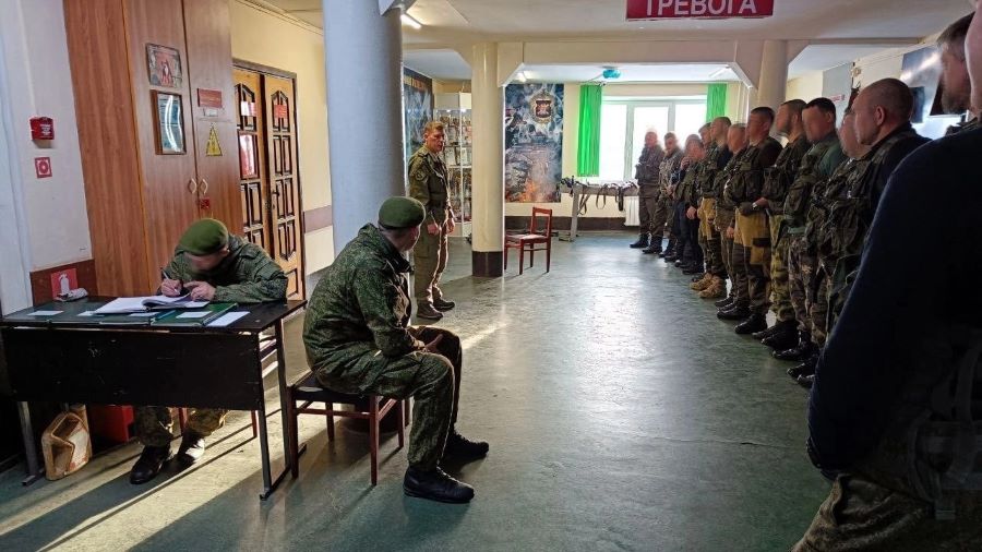 Казаки Магнитогорска провели занятия по военной подготовке для мобилизованных Казаки Магнитогорска провели занятия по военной подготовке для мобилизованных