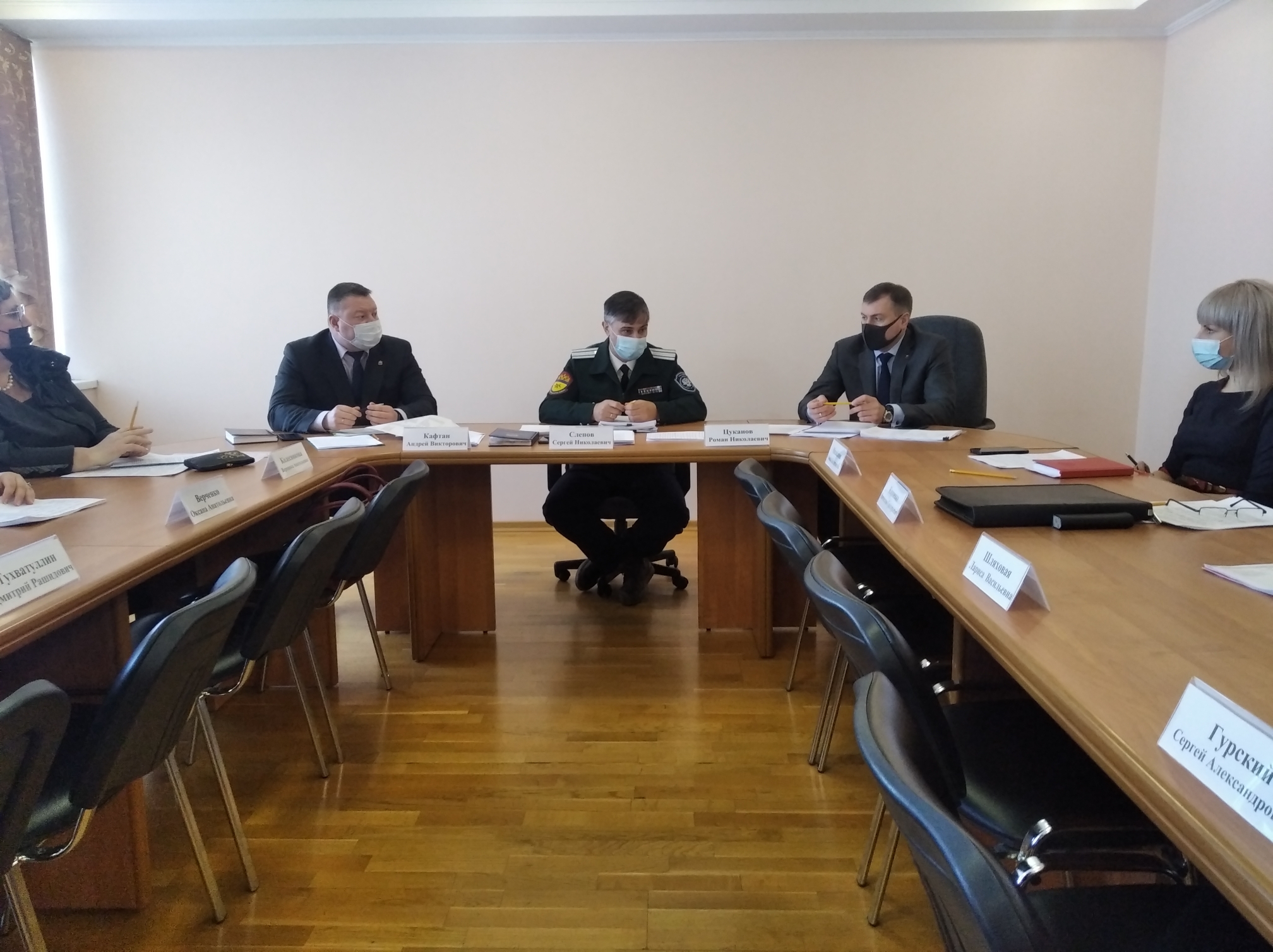 На заседании рабочей группы при правительстве Оренбургской области обсудили план реализации Стратегии политики РФ в отношении российского казачества На заседании рабочей группы при правительстве Оренбургской области обсудили план реализации Стратегии политики РФ в отношении российского казачества