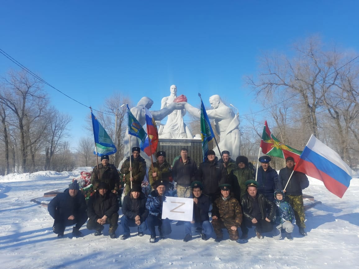 Казаки Оренбуржья выразили поддержку президенту участием в автопробегах Казаки Оренбуржья выразили поддержку президенту участием в автопробегах