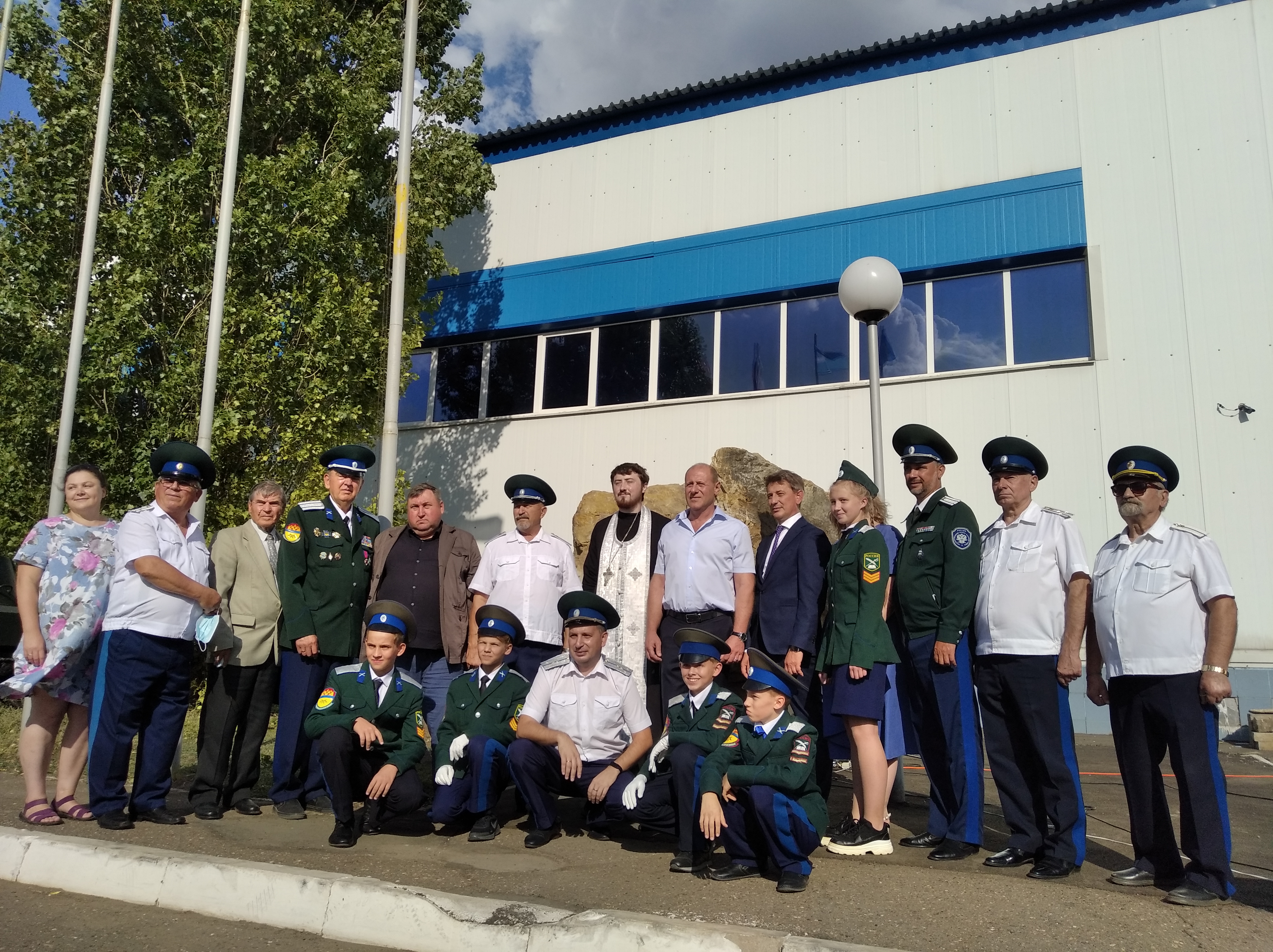 В поселке Пригородном открылся памятный знак казакам В поселке Пригородном открылся памятный знак казакам