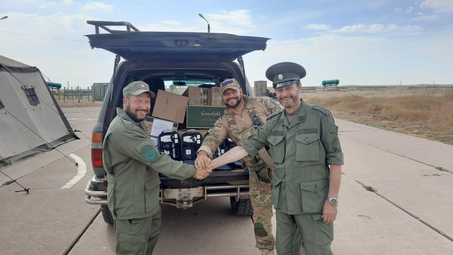 Казаки из Екатеринбурга доставили в Оренбург квадрокоптеры для батальона «Ермак»