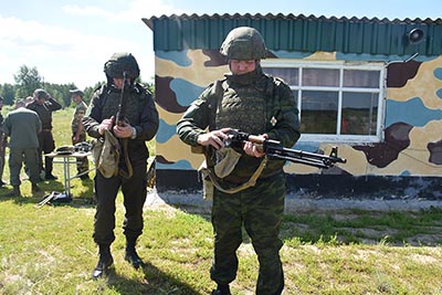 Войсковой атаман проверил боеготовность казаков Свердловской области Войсковой атаман проверил боеготовность казаков Свердловской области