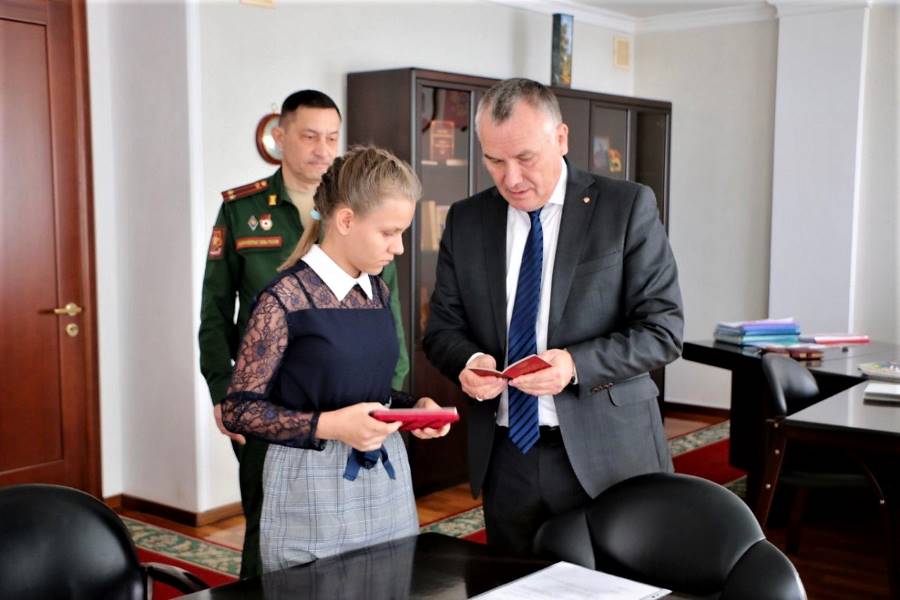 Посмертная награда вручена родственникам погибшего Оренбургского казака