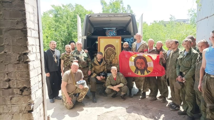 Казаки Челябинской области сопроводили гуманитарный груз и Табынскую икону Божией Матери в Донбасс