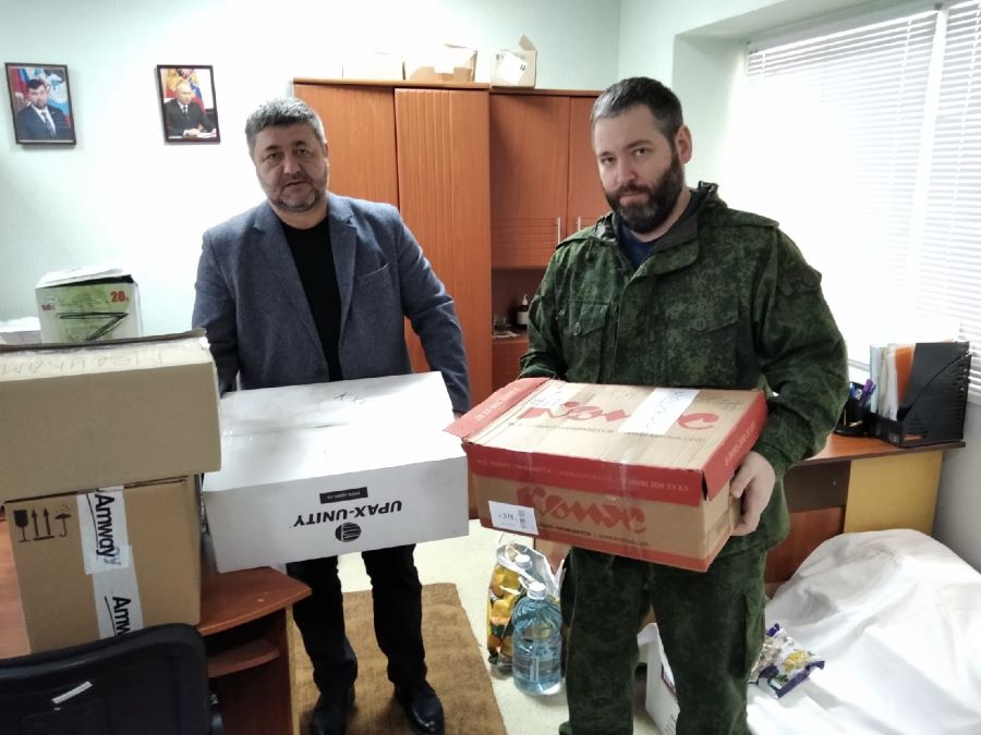 Нижнетагильские казаки поддержали гуманитарной помощью жителей ДНР Нижнетагильские казаки поддержали гуманитарной помощью жителей ДНР