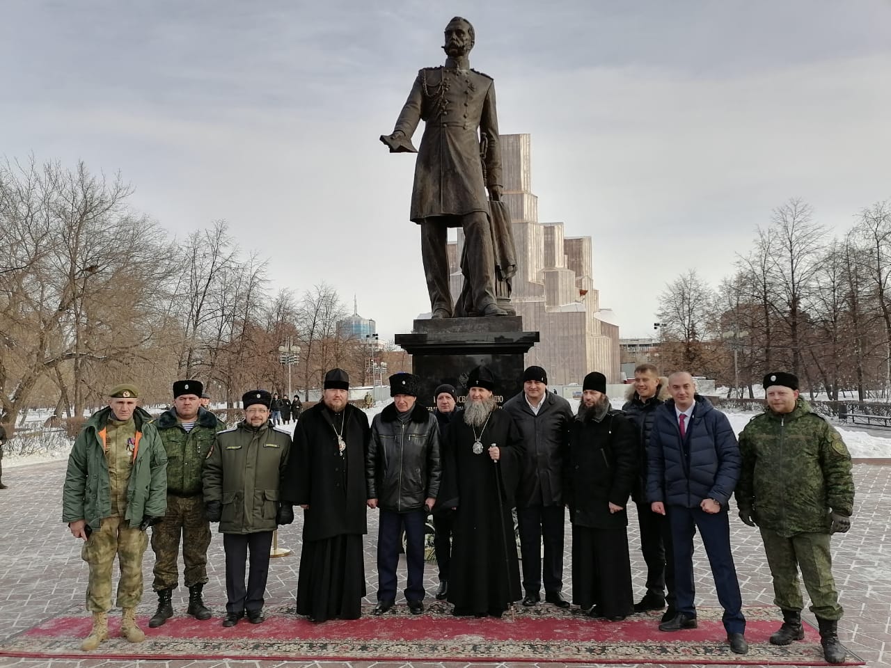 Войсковой атаман принял участие в открытии памятника царю-освободителю в Челябинске Войсковой атаман принял участие в открытии памятника царю-освободителю в Челябинске